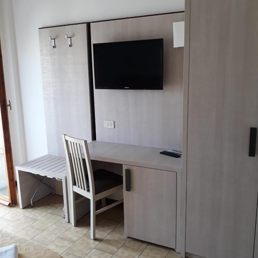 Hotel Caesar Pesaro Eksteriør billede