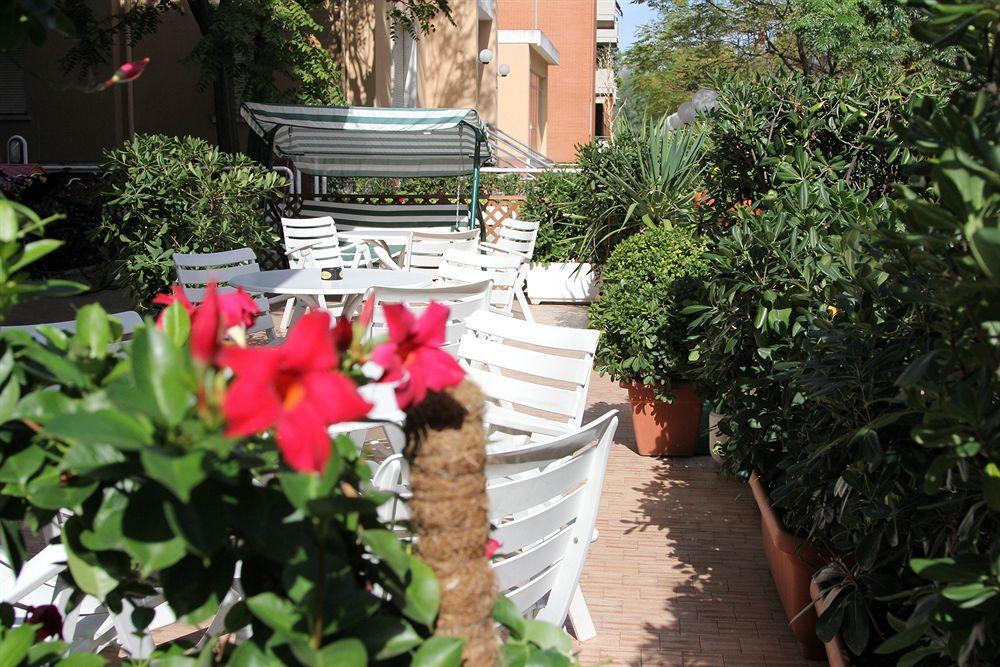 Hotel Caesar Pesaro Eksteriør billede