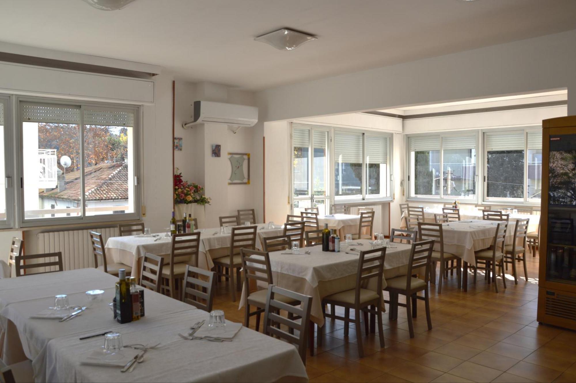 Hotel Caesar Pesaro Eksteriør billede