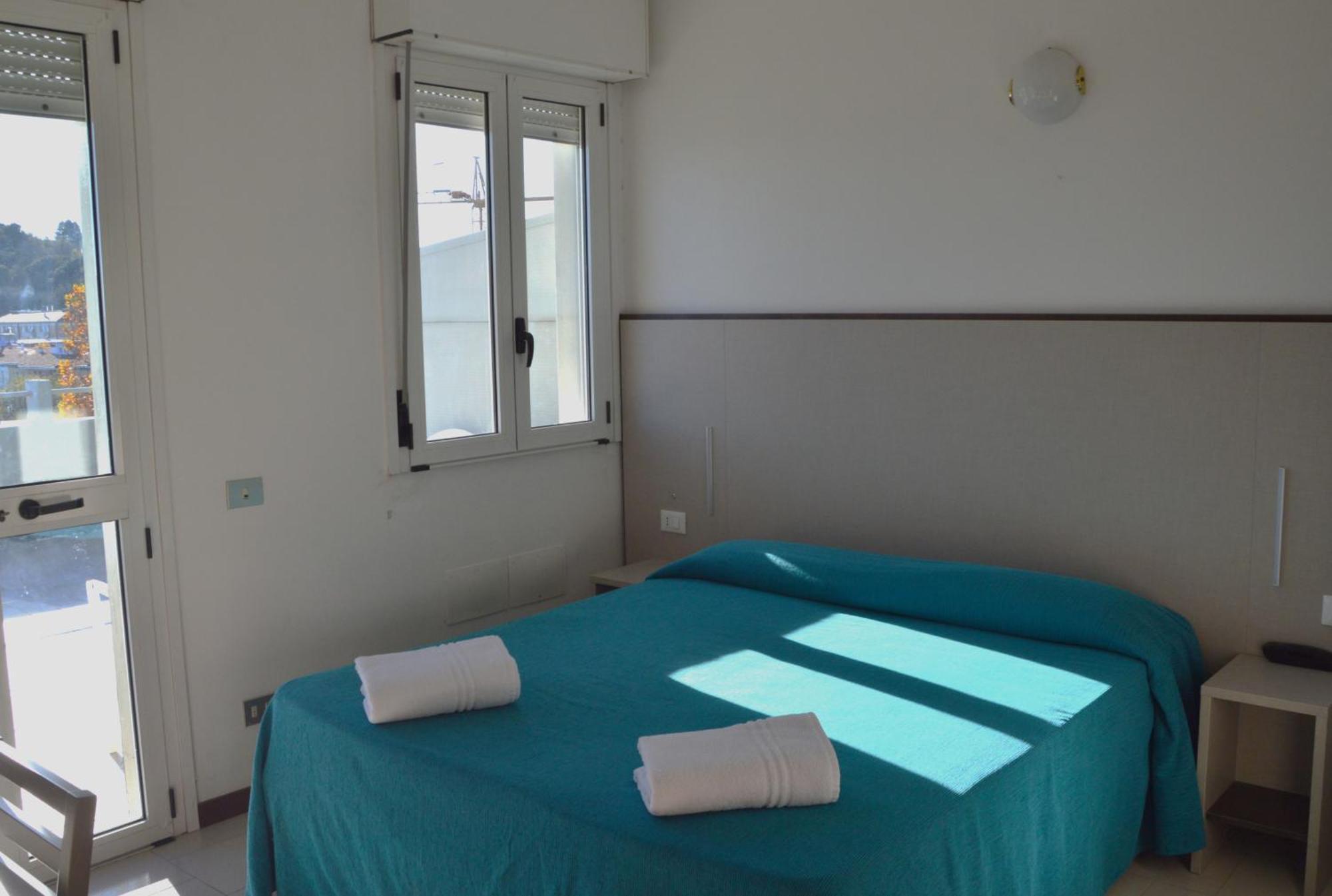 Hotel Caesar Pesaro Eksteriør billede