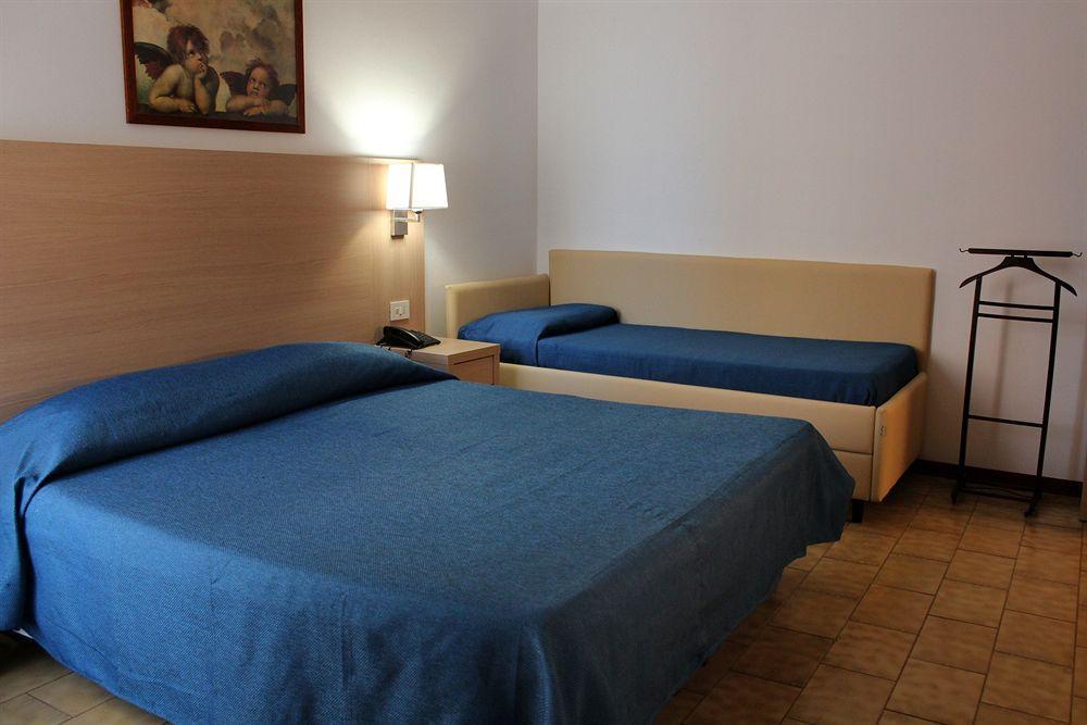 Hotel Caesar Pesaro Eksteriør billede