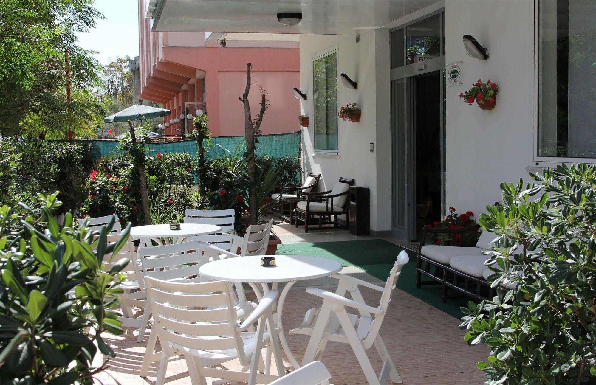 Hotel Caesar Pesaro Eksteriør billede